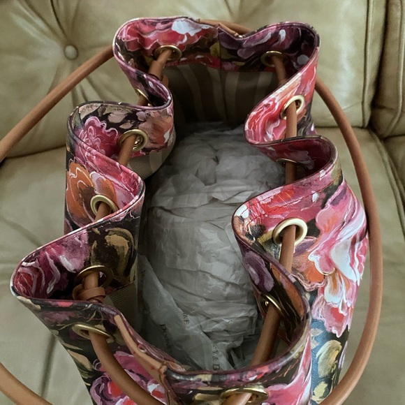 Brahmin Bucket Bag Floral Leather Large Trina Hemingway Pink Concealed Carry - Picture 8 of 16